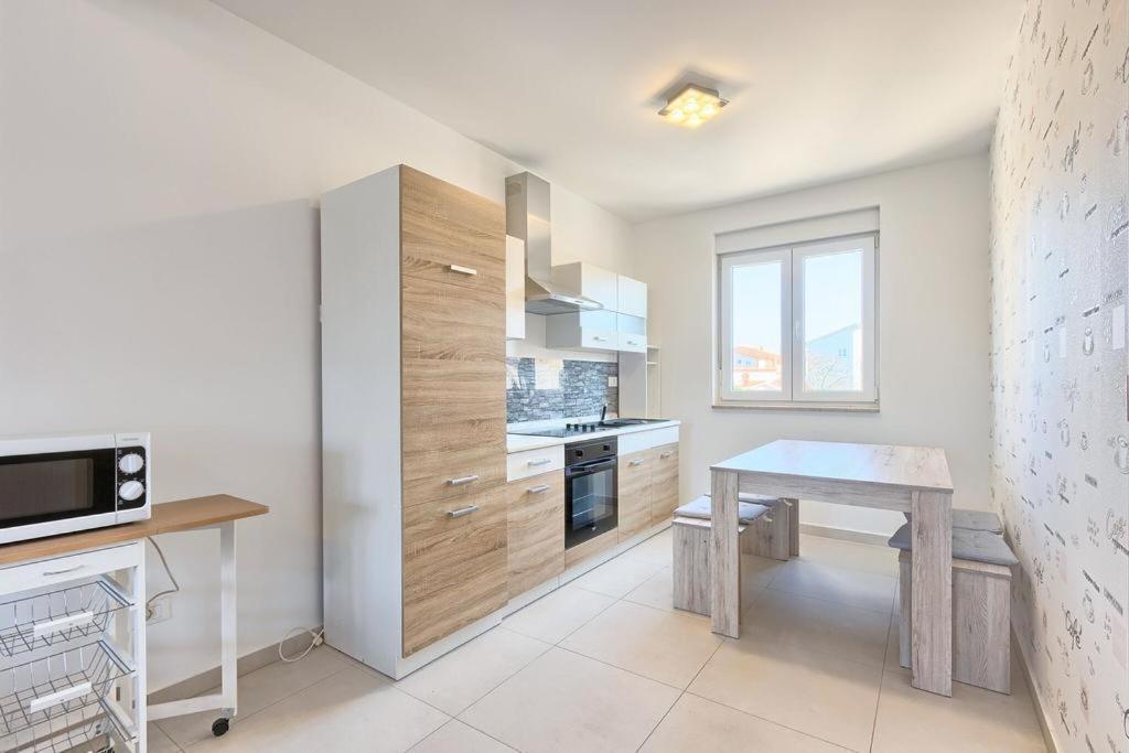Lovely Fazana Apartments 400M From The Sea Exterior photo