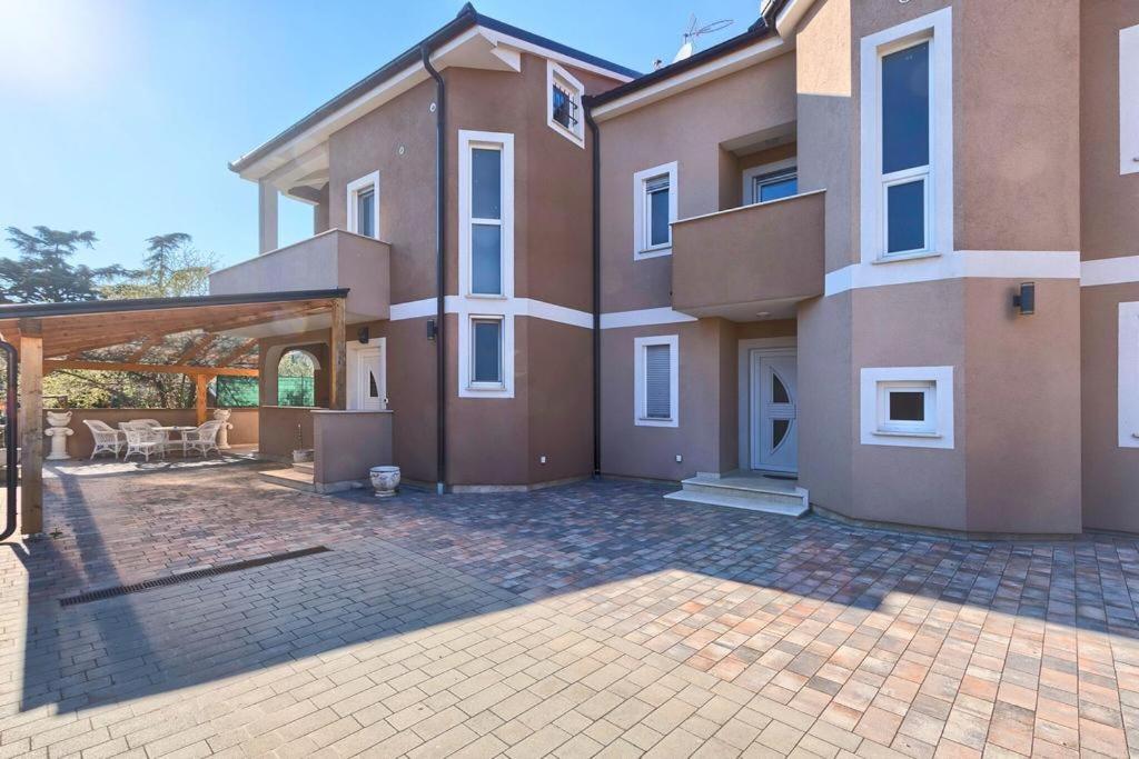 Lovely Fazana Apartments 400M From The Sea Exterior photo